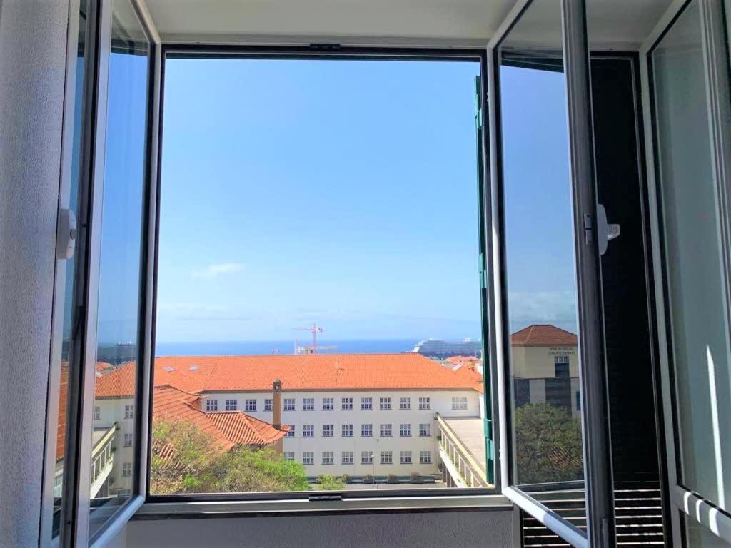 Madeira, 3 Bedroom Apartment With Ocean Views In Funchal Екстер'єр фото