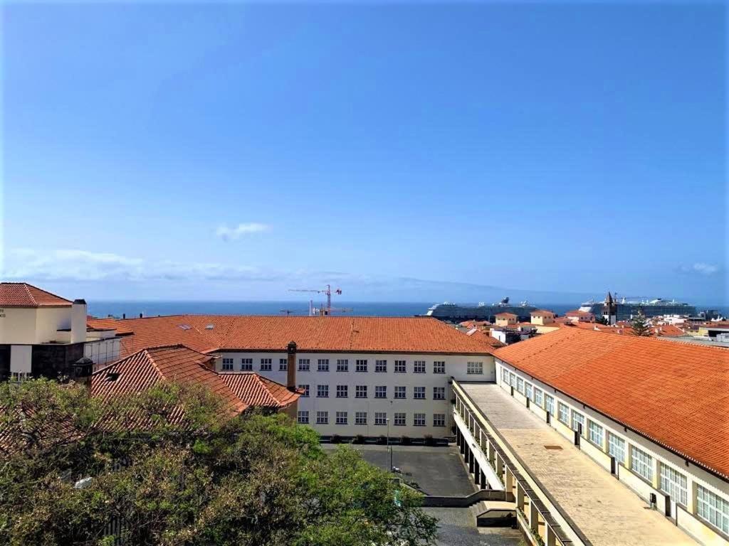 Madeira, 3 Bedroom Apartment With Ocean Views In Funchal Екстер'єр фото